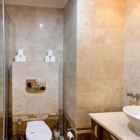 아파트 Goldcity Main Building 2 Bedrooms With Free Aquapark 알란야