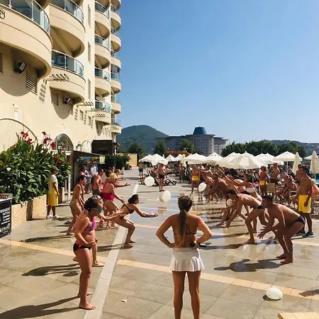 Goldcity Main Building 2 Bedrooms With Free Aquapark Αλάνια